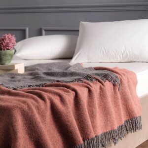 Плед Linens Whisper Throw Rose